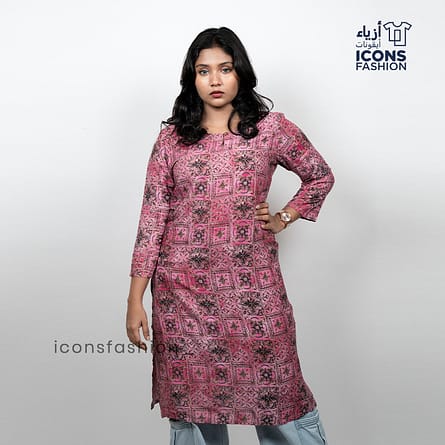Women-pink-printed-straight-kurti-with-round-neck-and-3-4-sleeves-casual-daily-wear-ethnic-top