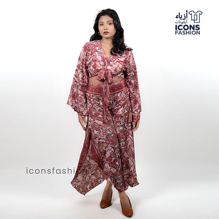 Women-rose-pink-paisley-printed-crop-top-and-flowy-pants-co-ord-set-with-tie-up-detail