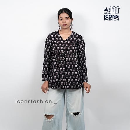 Women-black-printed-kurti-with-v-neck-and-full-sleeves