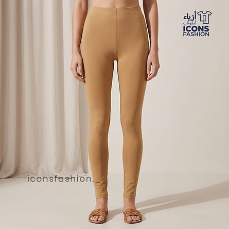 Woman-beige-ankle-length-leggings