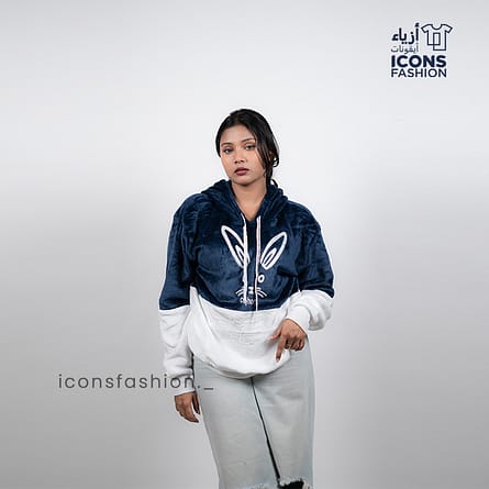 Woman-navy-blue-printed-oversized-hoodie-with-hood-and-long-sleeves