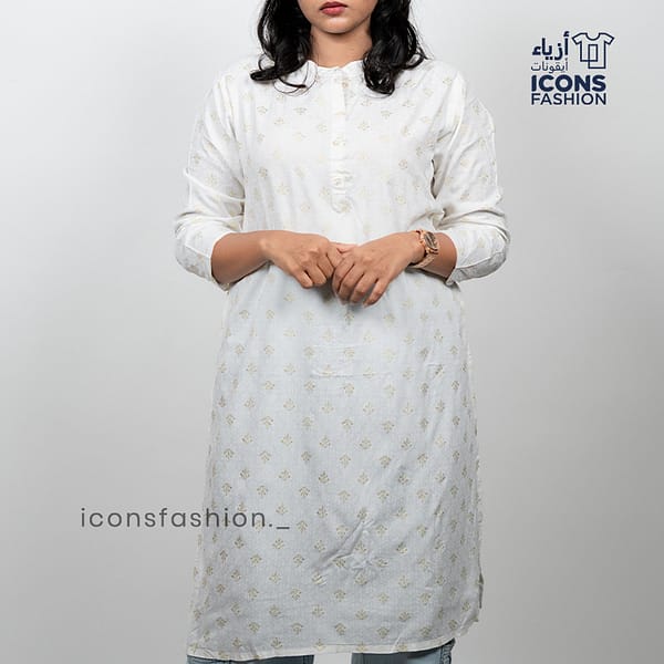 Women-white-printed-straight-kurti-with-round-neck-3-4-sleeves-casual-daily-wear-ethnic-top