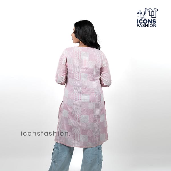 Pink-printed-straight-kurti-for-women-with-round-neck-and-three-quarter-sleeves