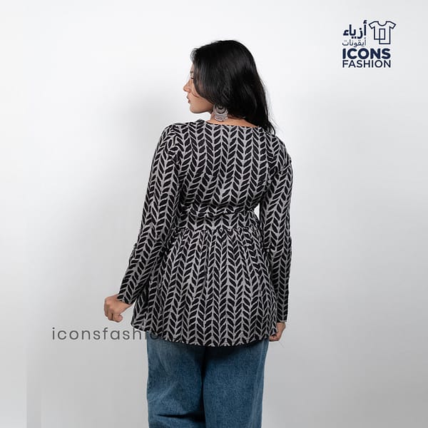 Black-printed-long-sleeve-kurti-top-for-women-with-round-neck-and-relaxed-fit