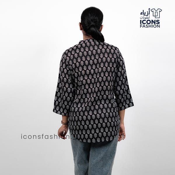 Black-printed-tunic-top-with-mandarin-collar-and-three-quarter-sleeves