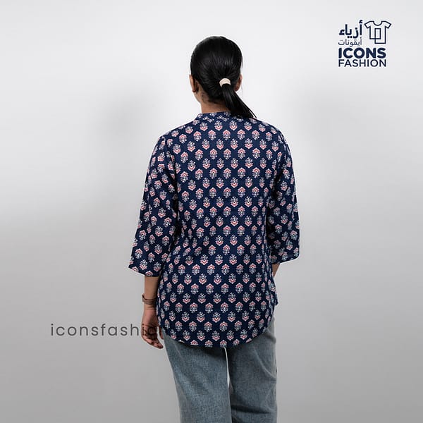 Women-navy-blue-floral-printed-tunic-top-with-band-collar-and-three-quarter-sleeves