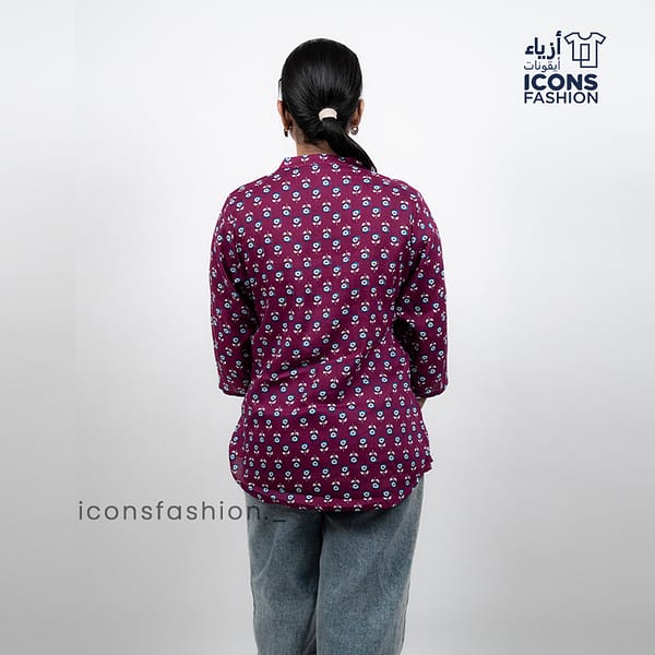 Women-maroon-floral-printed-tunic-top-with-band-collar-and-three-quarter-sleeves