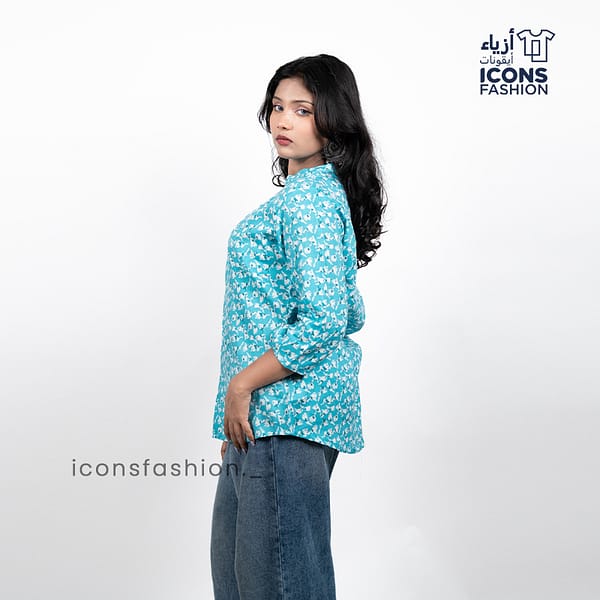 Blue-printed-tunic-top-with-three-quarter-sleeves-and-notched-neckline