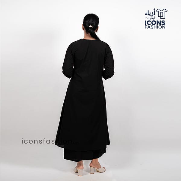 Women-black-printed-kurta-co-ord-set-with-v-neck-and-straight-pants