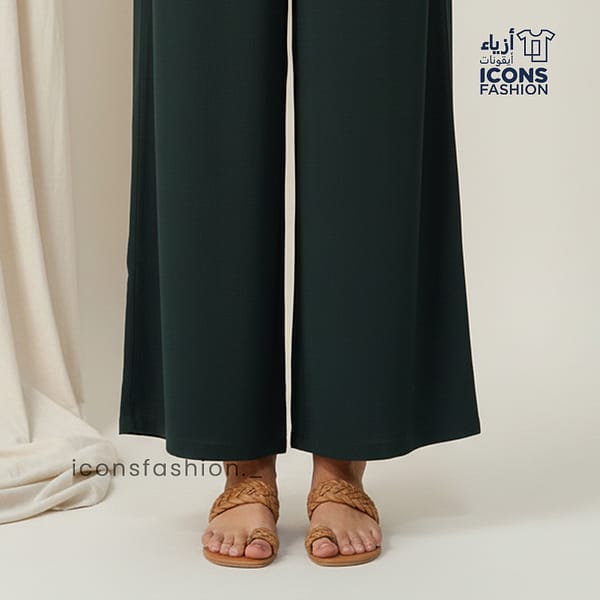 Women-green-wide-leg-palazzo-pants-with-elasticated-waistband