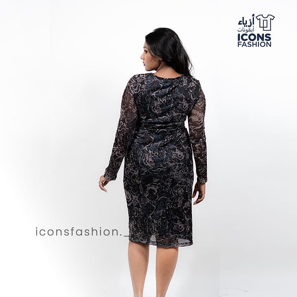 Woman-black-printed-bodycon-midi-dress-with-round-neck-and-sheer-long-sleeves