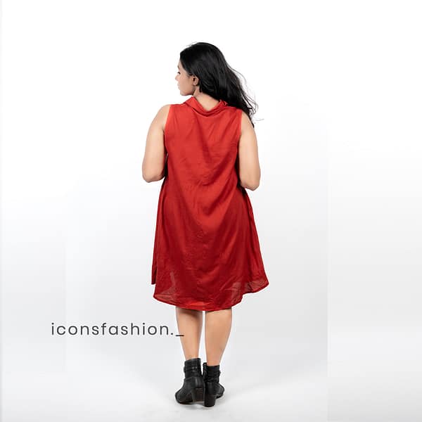 Red-sleeveless-button-down-shirt-dress-for-women