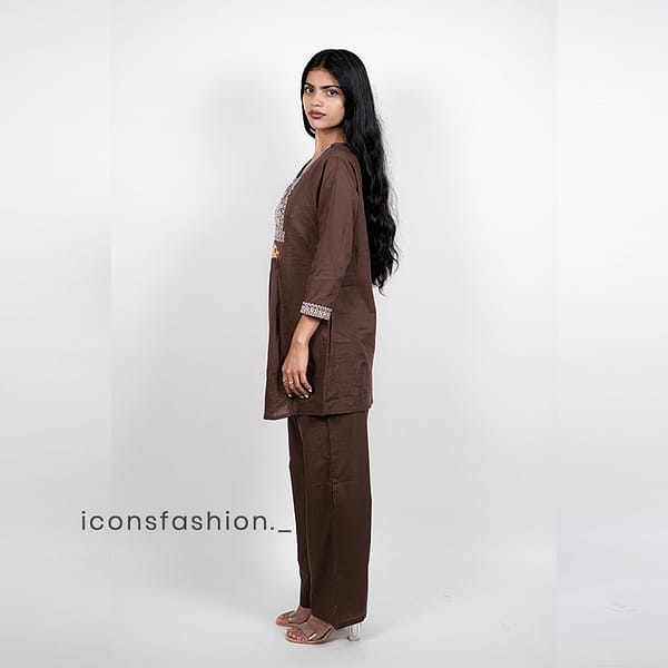 Women’s-brown-embroidered-kurta-pant-co-ord-set-with-V-neck-and-three-quarter-sleeves