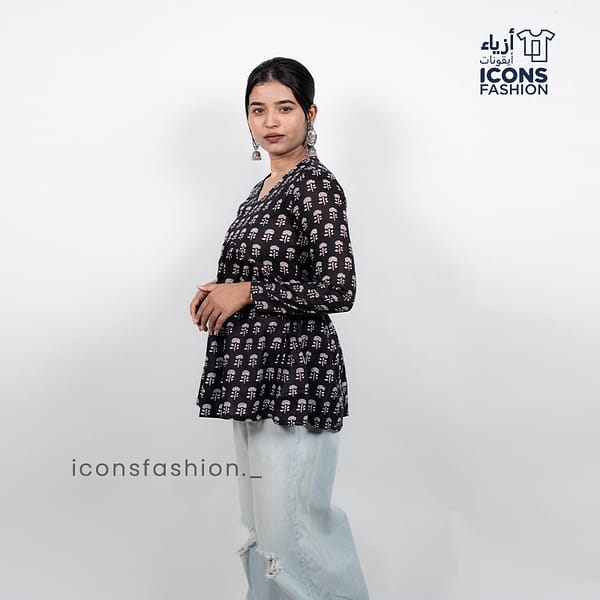 Women-black-printed-kurti-with-v-neck-and-full-sleeves